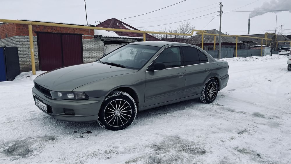 Мицубиши галант 8 американец двигатель стоит простой два литра