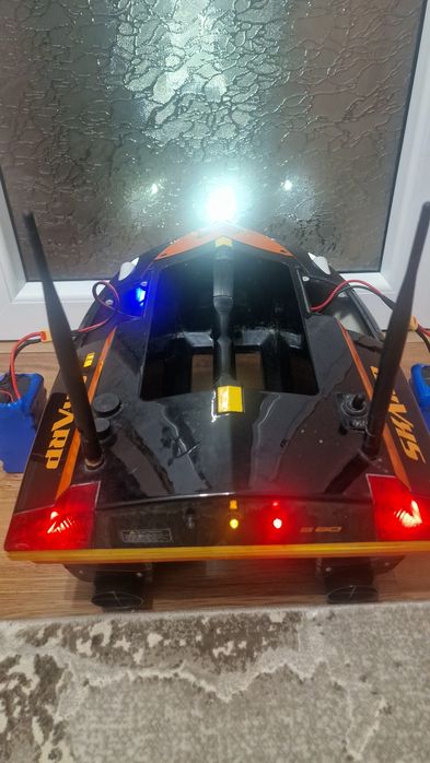 Vând navomodel Anaconda Skarp echipat cu sonar si autopilot.