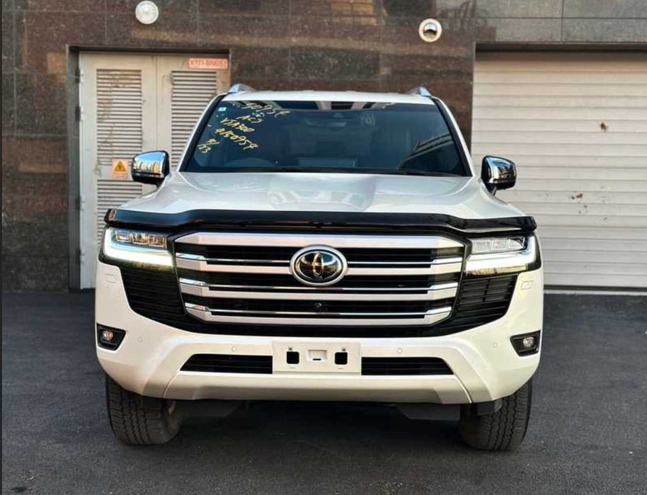 Toyota Land Cruiser 300 в разборе