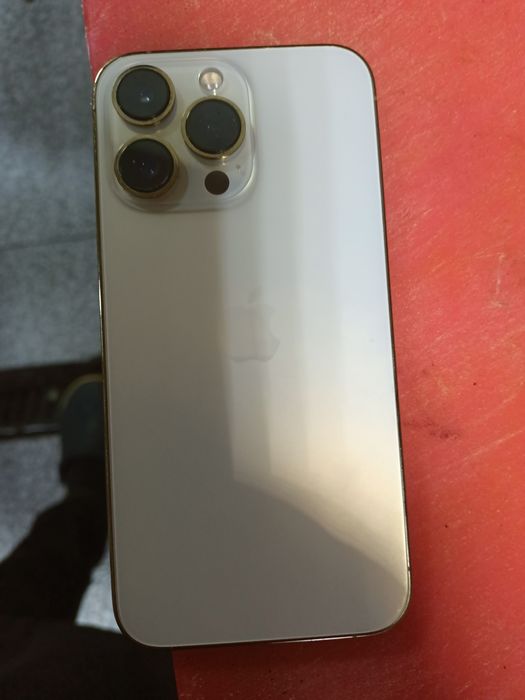 Айфон 13 про с гарантией