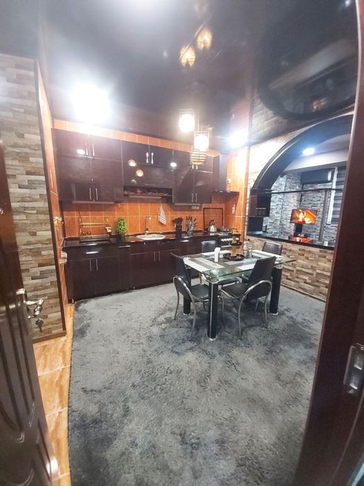 Продам свою квартиру в самом центре города!!