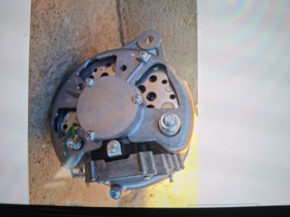 Продам запчасть генератор новый  на Камаз