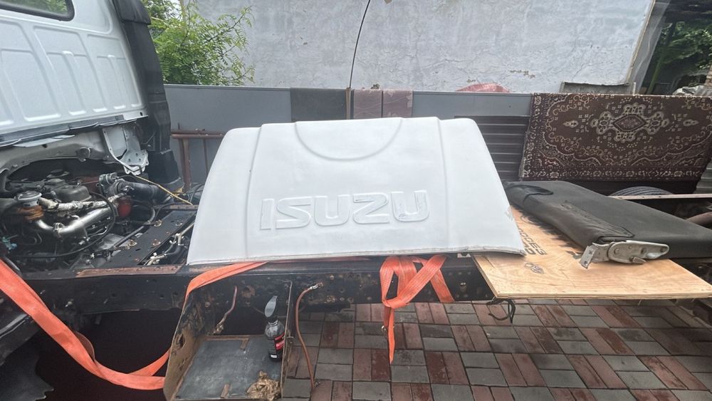 Продам споллер от Isuzu