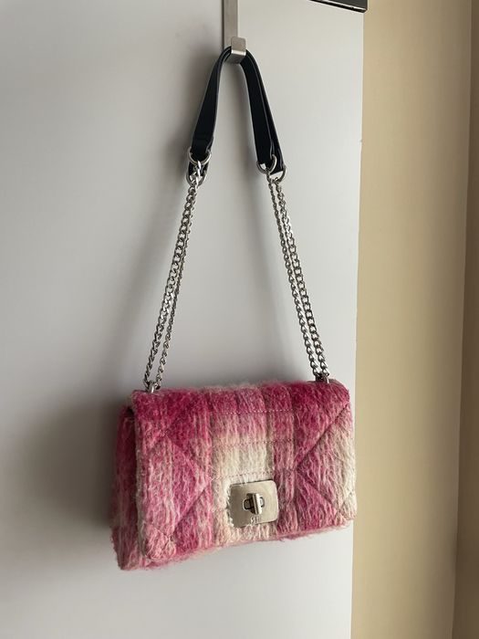 Малка розова пухена чанта Parfois