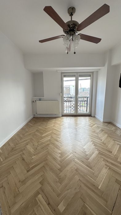 Inchiriez Apartament 4 camere Unirii  langa Metrou