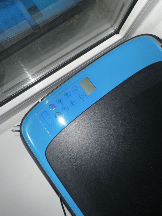 Цветной Принтер Hp лазерный и сканер