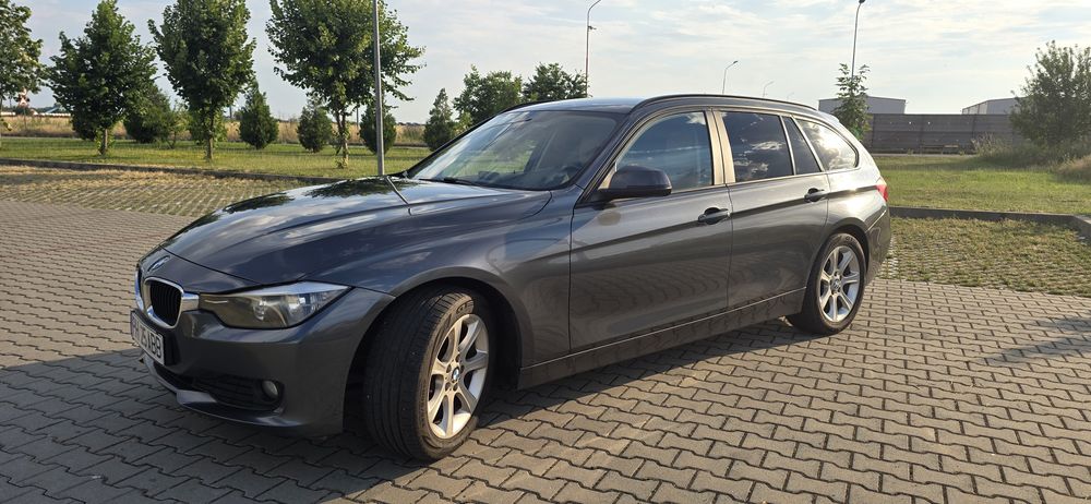 BMW Seria 3 F31 318D - Manual