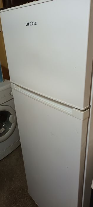 Frigider și mașina de spalat