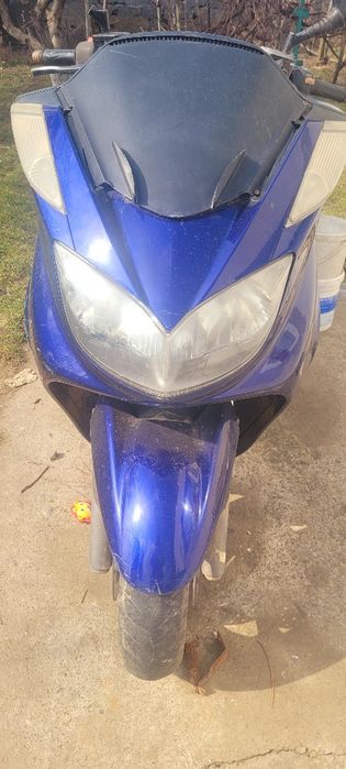 Vând sau schimb:Motor Yamaha Majesty yp 400