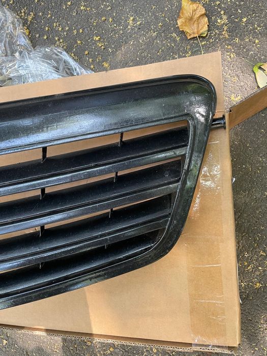 Grilă frontală W212