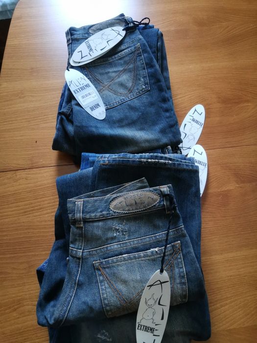 Дънки чисто нови