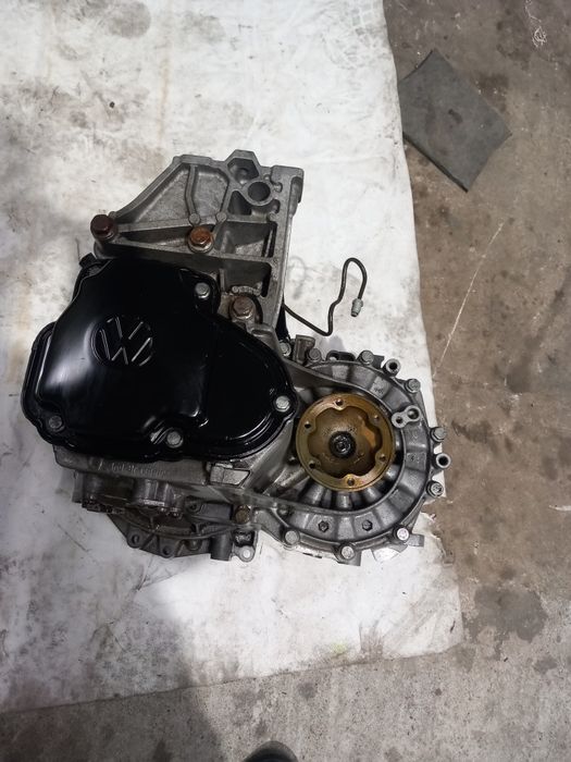 Cutie viteze vw bital 2.0 AQY benzina 2002  5trepte
