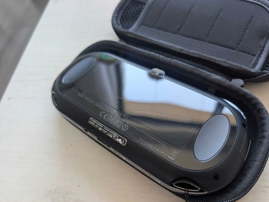 Sony PS Vita pch-1104