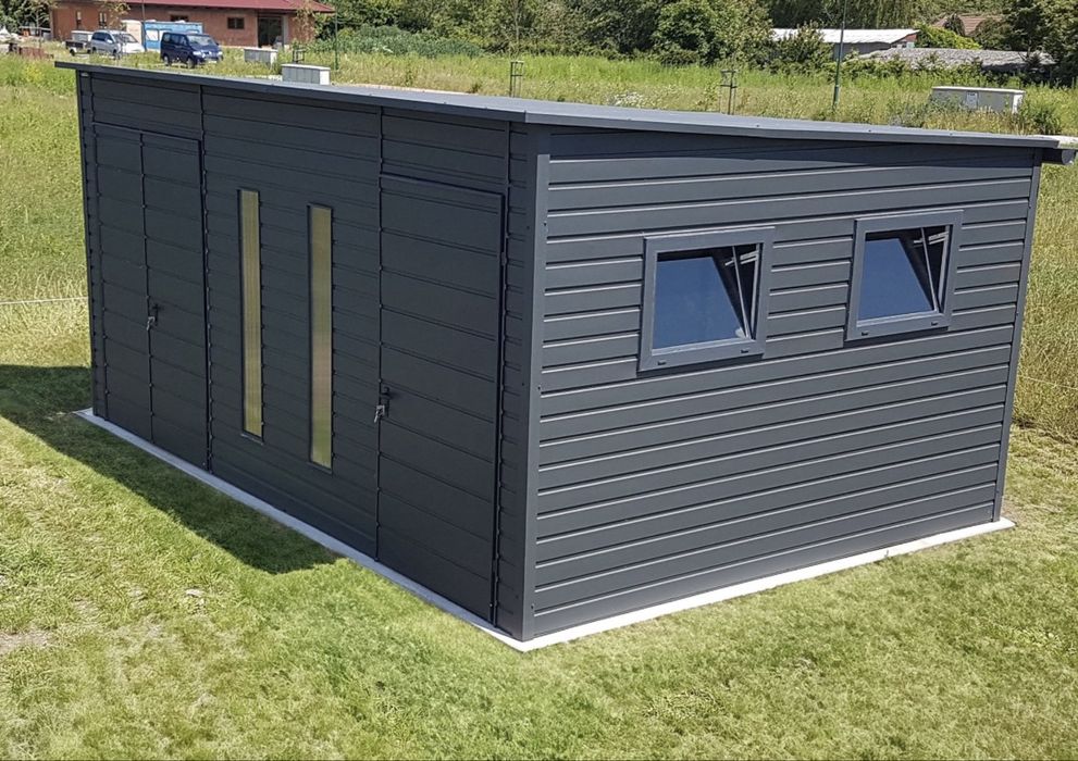 Vand casute de gradina