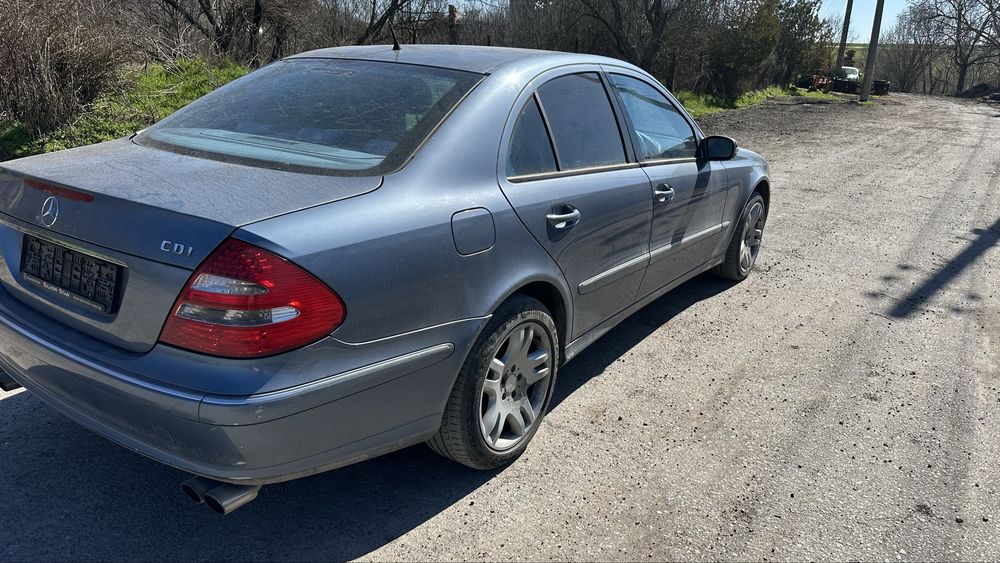 Mercedes E270 w211 на части