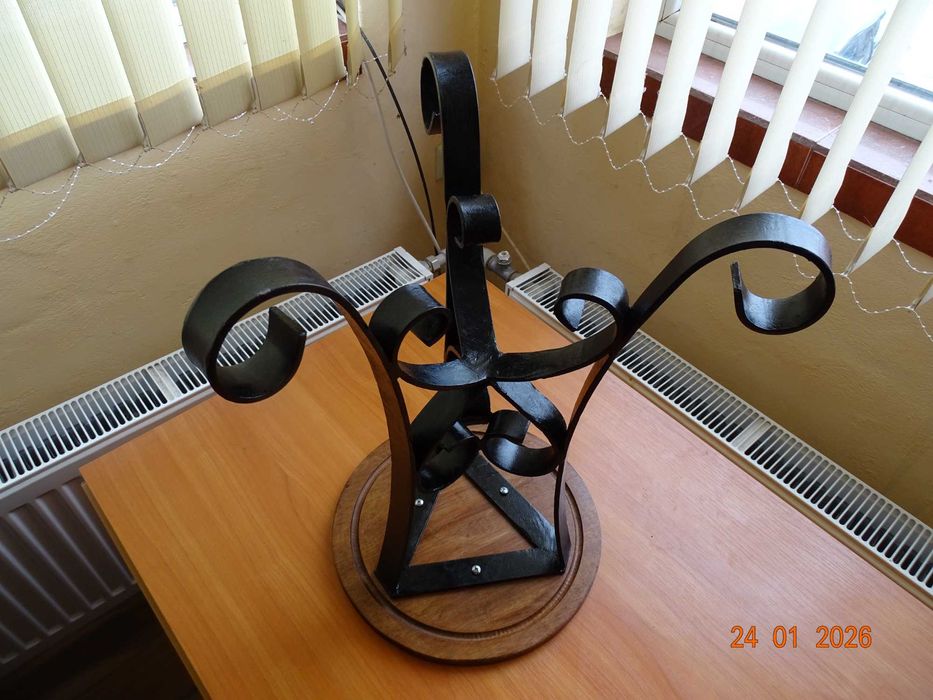 табуретка ковано желязо