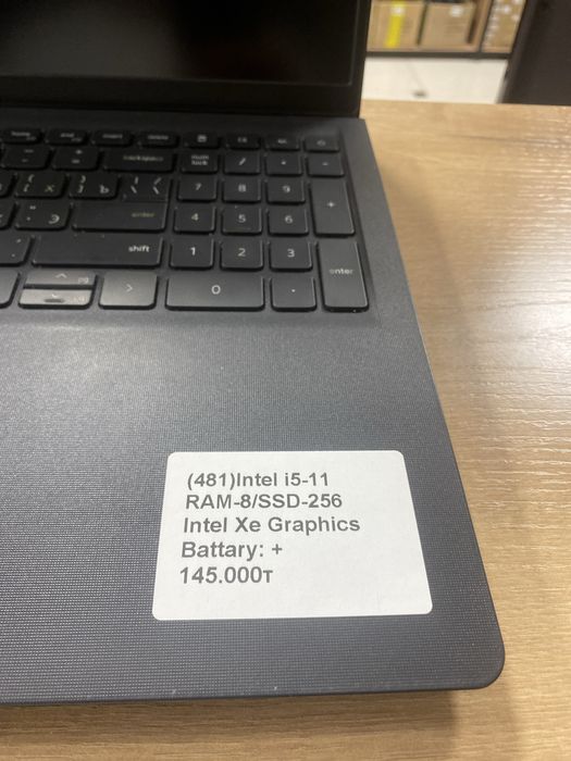 Ноутбук Dell i5-11/RAM8/SSD256/iris Xe Graphics