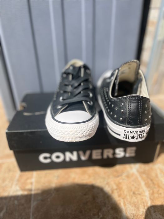 Много яки кожени кецове Converse 36