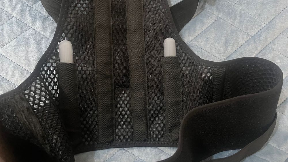 Продам корсет новый