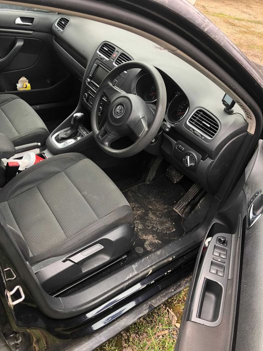 Piese din dezmembrari VW Golf 6 combi, 1.6 diesel CAYC DSG negru LC9X