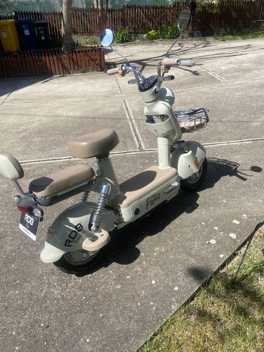 Scuter electric RDB Paris