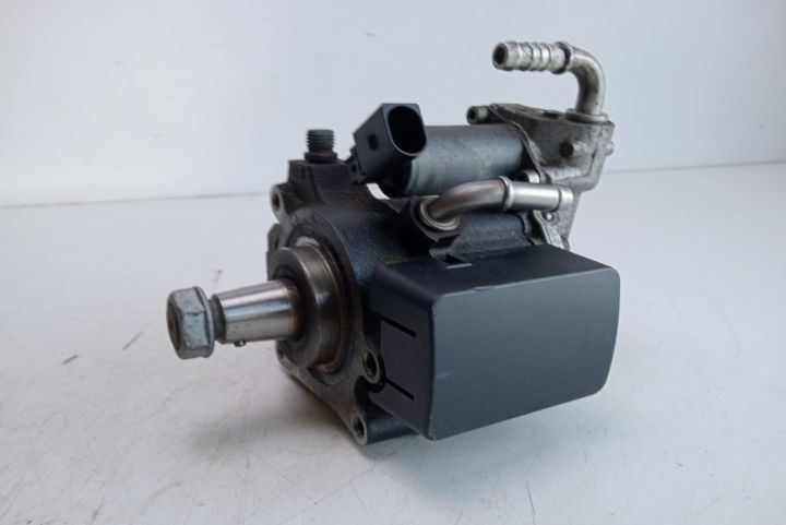 Pompa inalte   Pompa inalta presiune 03L130755 Volkswagen VW Golf a 6