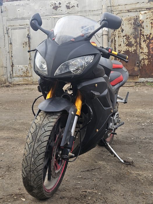 Мотоцикл 250кубов