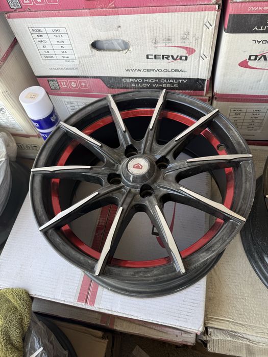 R15 Vossen daskalar tanlab olasiz yangi 180$