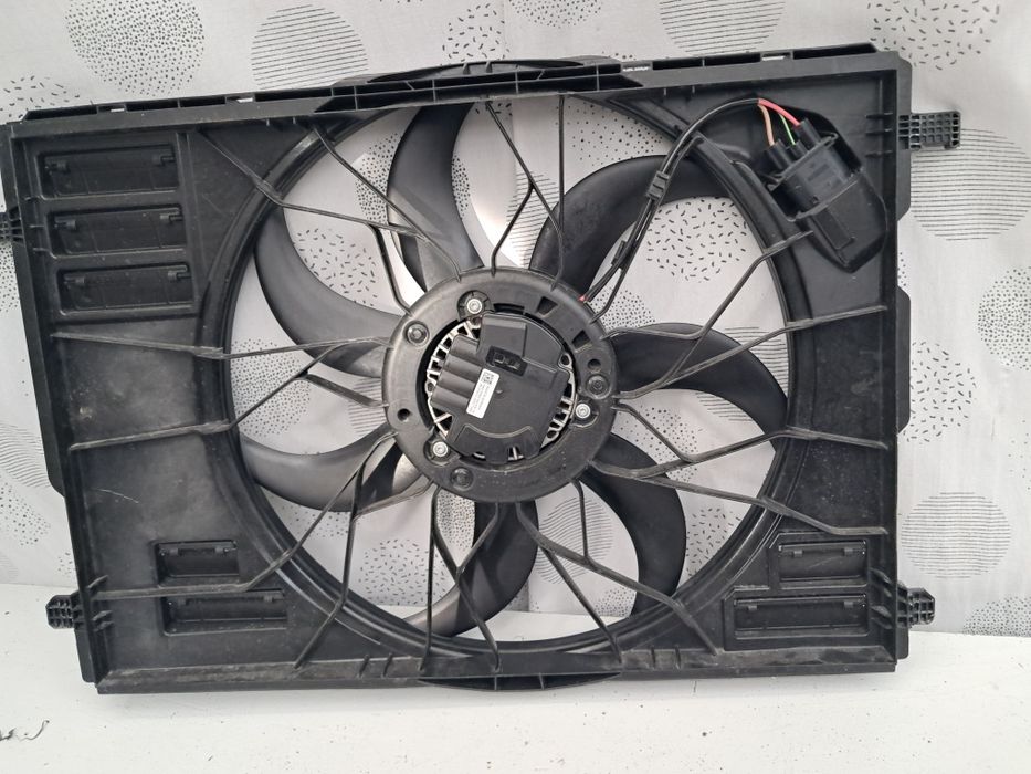 Вентилатора Mercedes W247 ,B klassa