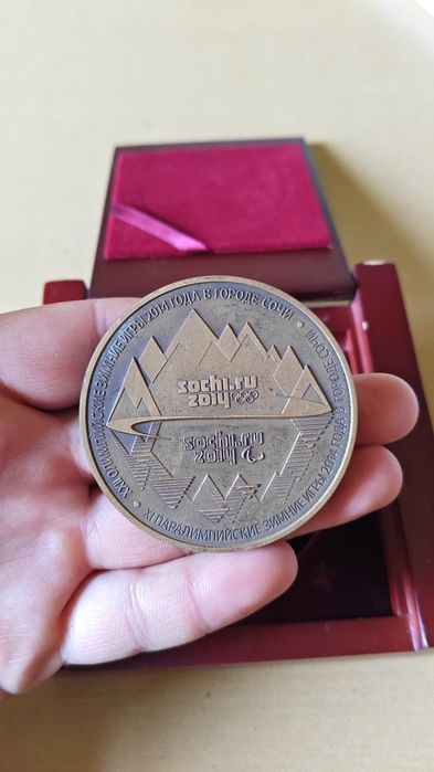 Медаль  Олимпиада Сочи 2014 оригинал