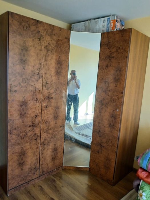 Продам шифонер в отличном состоянии.