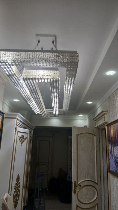 Продаю  люстру Б/У в хорошом состоянии надо лампочки менять