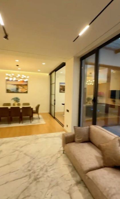 Srochno Olmazor 2 ta yonma yon kattej sotiladi