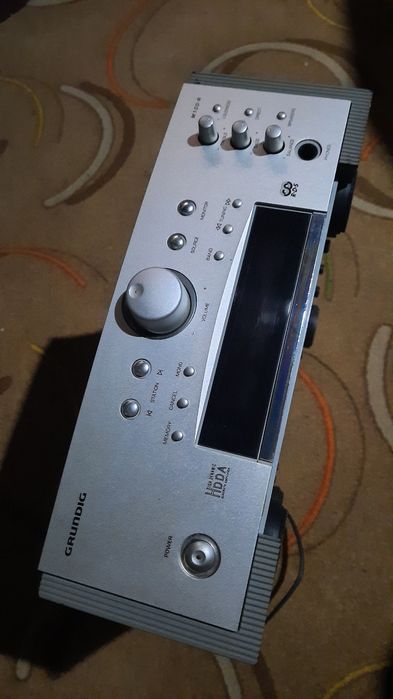 Усилвател с тунер GRUNDIG , RECIVER