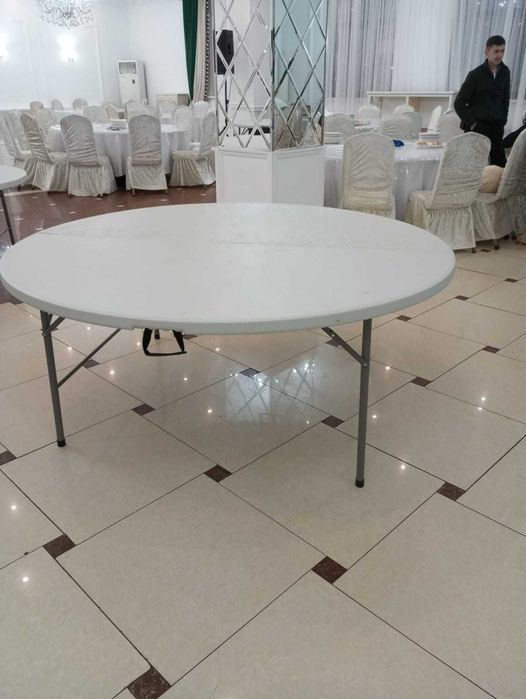 Стол круглый посуточно в аренду прокат