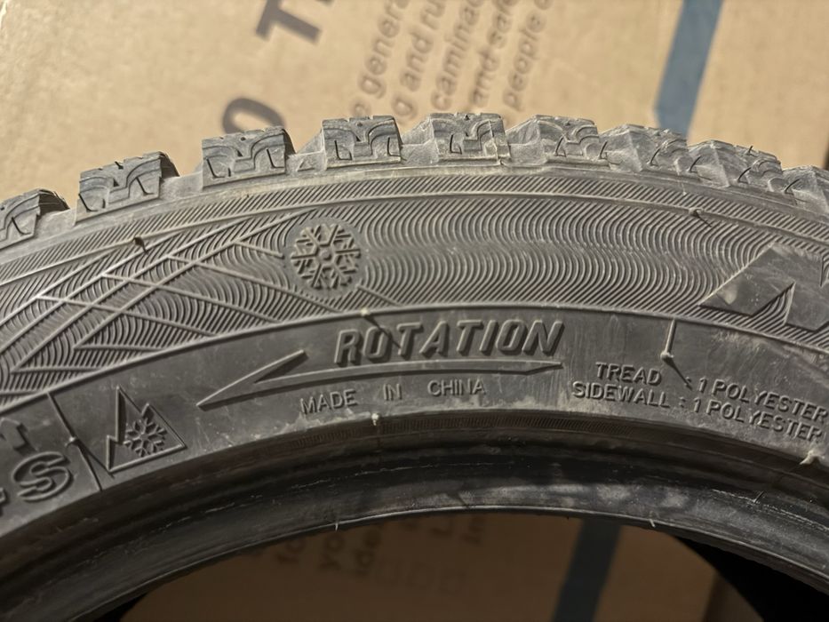 Продам Резину MAXXIS