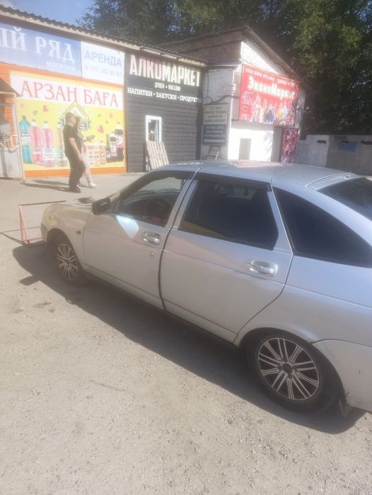 Продам машину Лада Приора