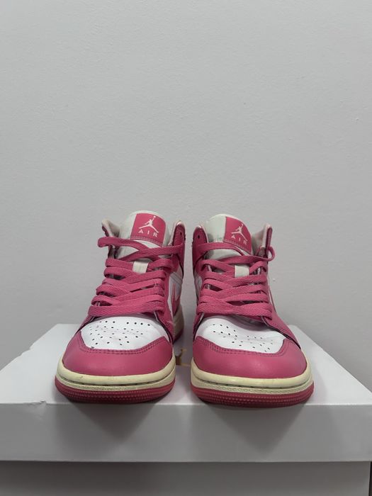 Jordan 1 Mid roz