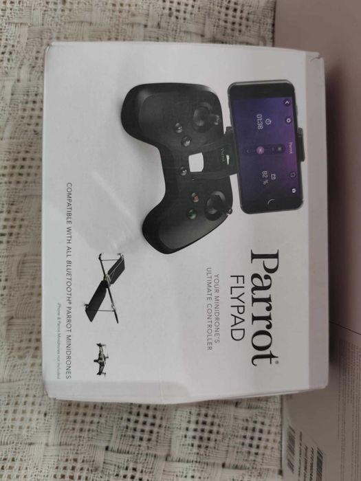 Хибриден дрон Parrot Swing с контролер Flypad като нов