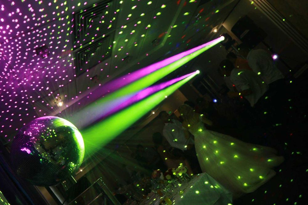Moving head 7 R mini 230 w cu case individual, moving head MINI LED BEAM RGB 12* 12 W, led par 64 RGB argintiu