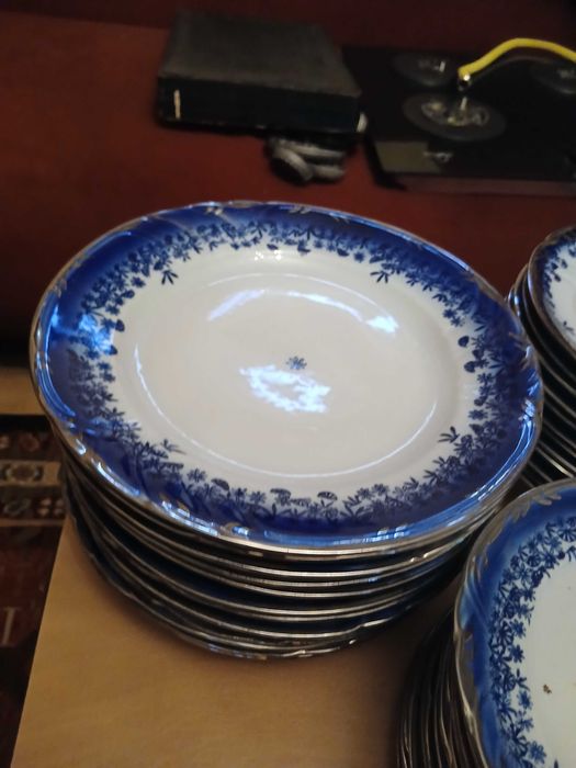 Seriviciu de masa cobalt 12 persoane