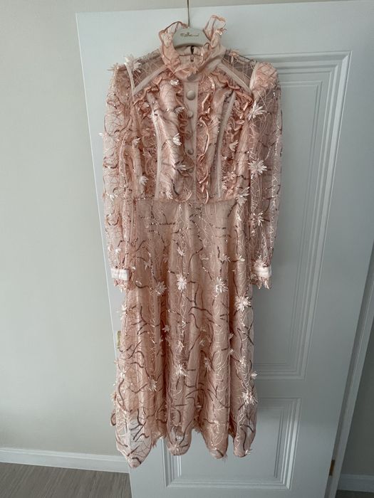 Вечернее женское платье