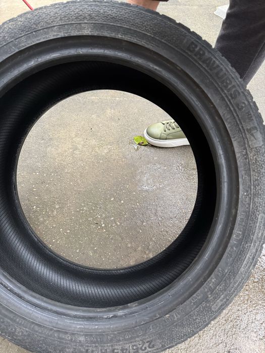 Vand 2 anvelope vara