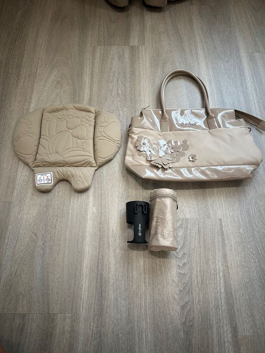 Количка Cybex E Priam Simply Flowers - пълен комплект