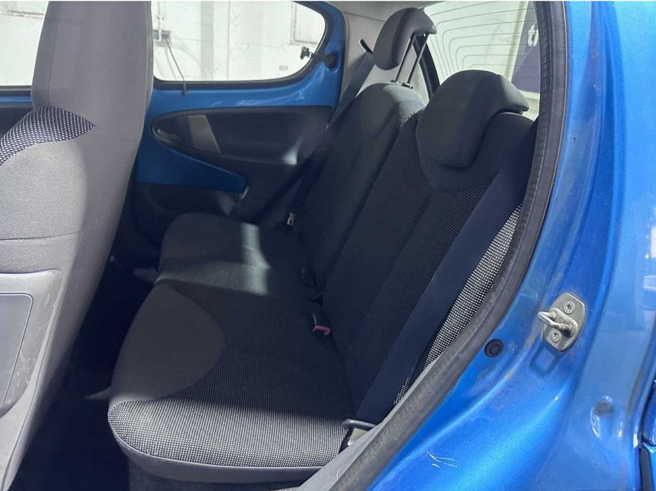 Vând Peugeot 107 din 2007
