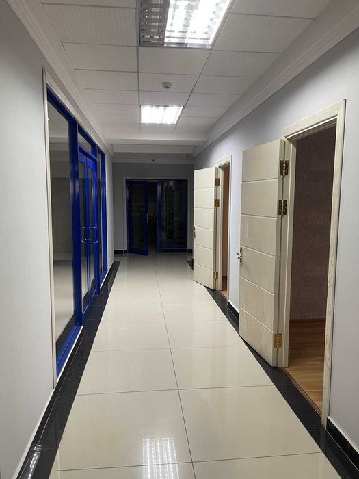 Офис 175м с мебелью в БЦ ул. Бабура напротив Яккасарайского РУВД  (ЛА)