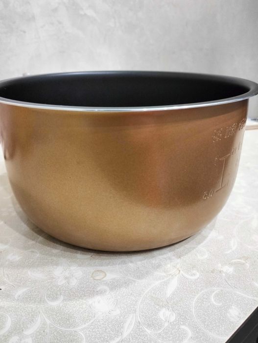 Продам новую чашу для мультиварки