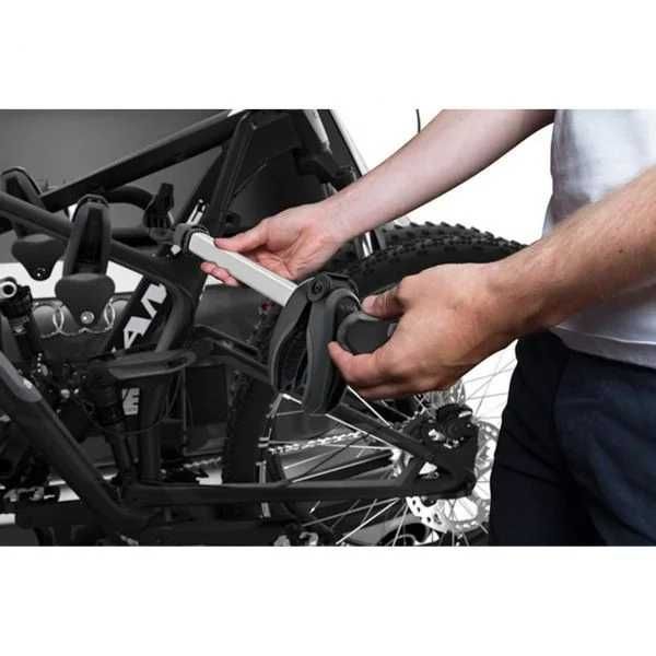 Suport biciclete Thule EasyFold XT 3 prindere pe carligul de remorcare