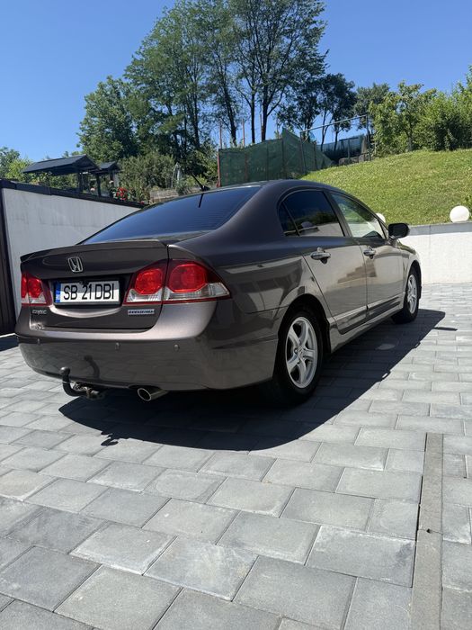 Honda Civic Hybrid 2009, automată, piele, navigație, consum 5.5–6%, foarte îngrijită