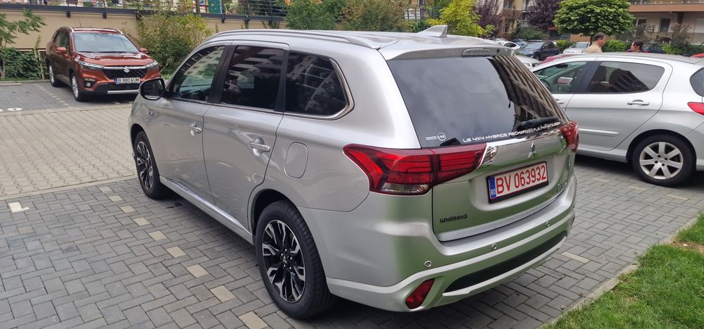 Mitsubishi Outlander PHEV 4x4 Instyle Diamond
